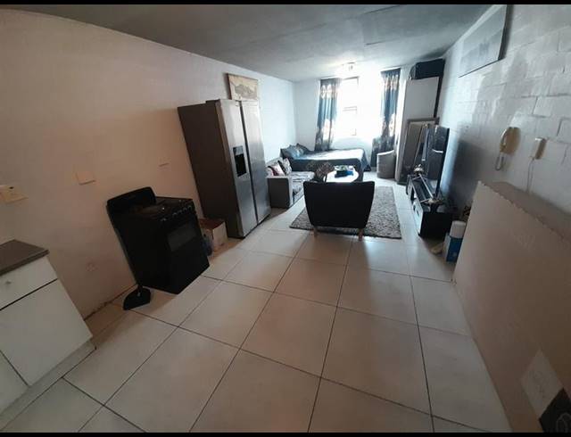 0 BEDROOM APARTMENT FOR SALE IN WYNBERG